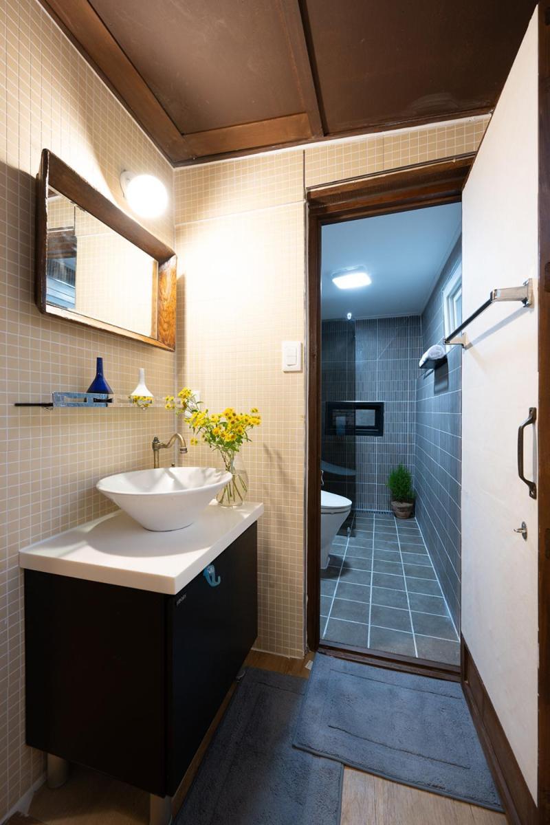 Mongyouhwawon Guesthouse จอนจู ภายนอก รูปภาพ