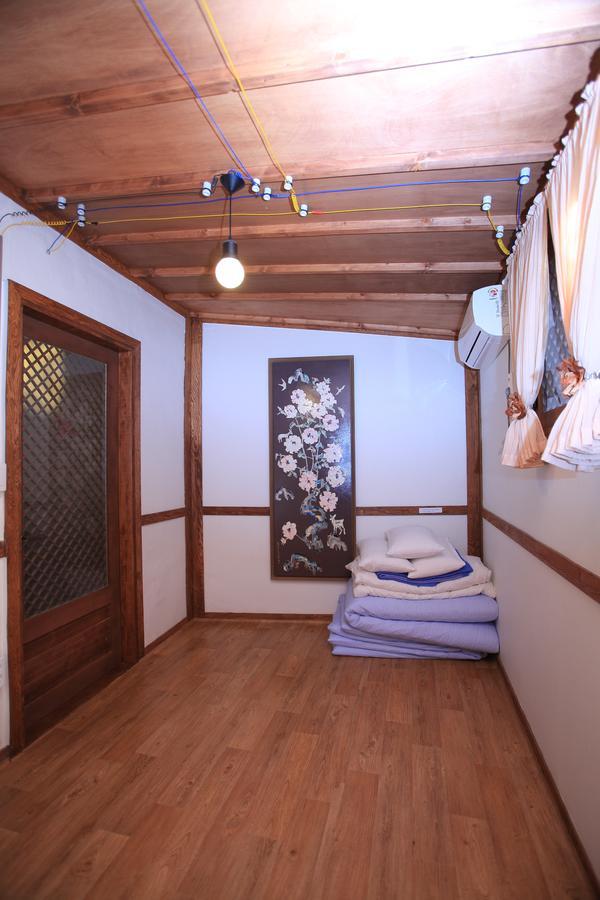 Mongyouhwawon Guesthouse จอนจู ภายนอก รูปภาพ