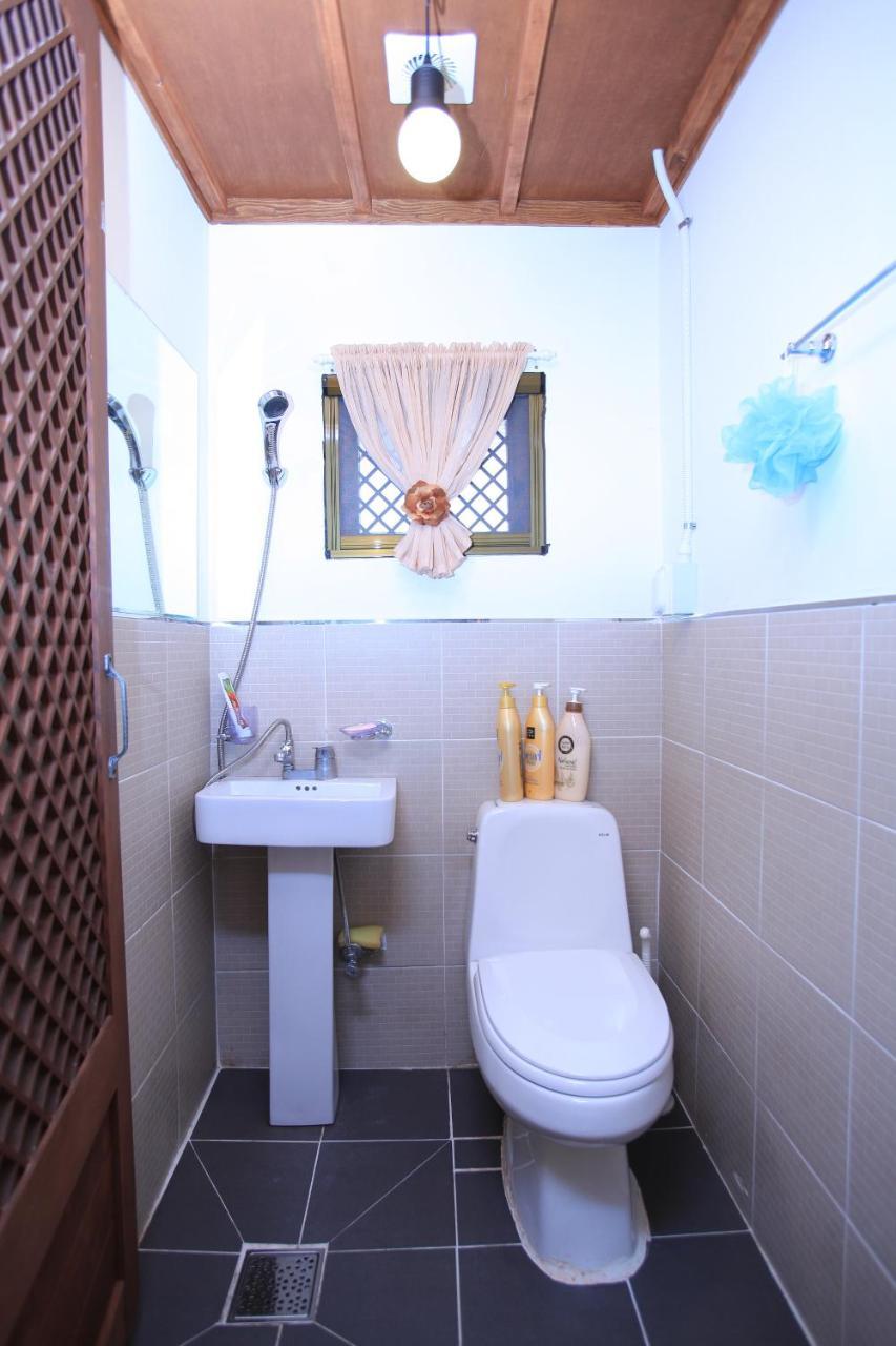 Mongyouhwawon Guesthouse จอนจู ภายนอก รูปภาพ