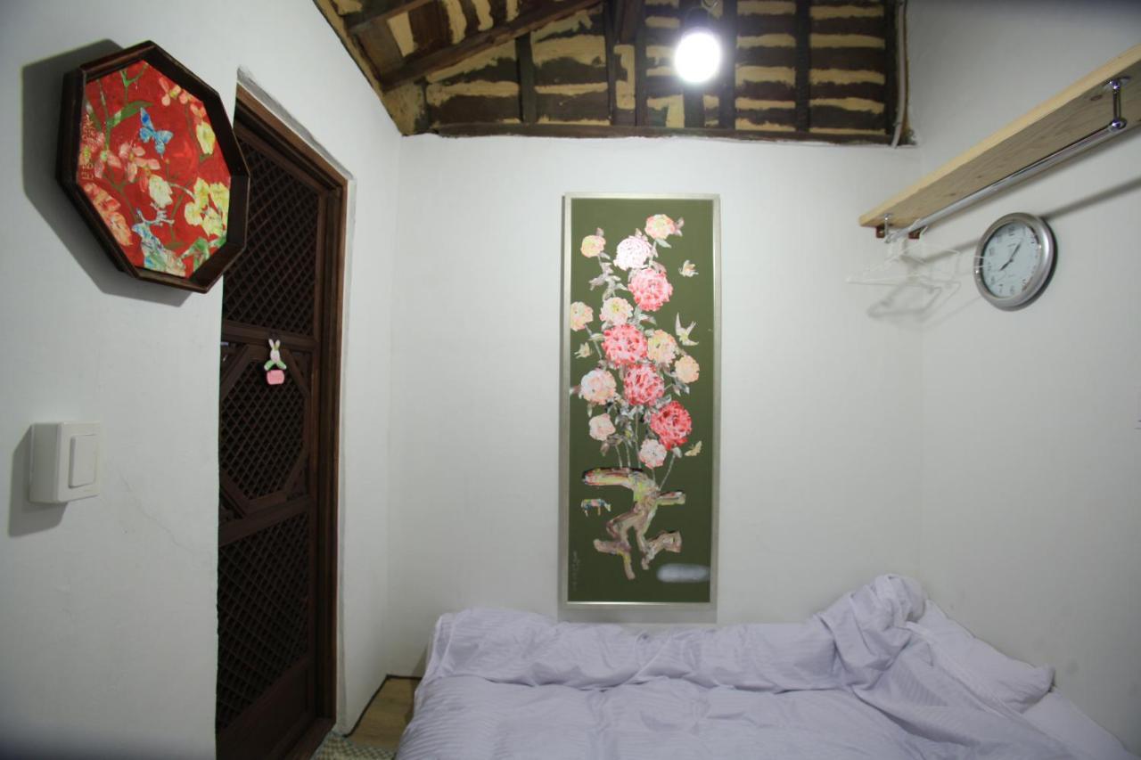 Mongyouhwawon Guesthouse จอนจู ภายนอก รูปภาพ